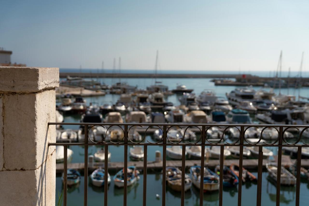 B&B Palazzo Vittoria 비쉘리에 외부 사진