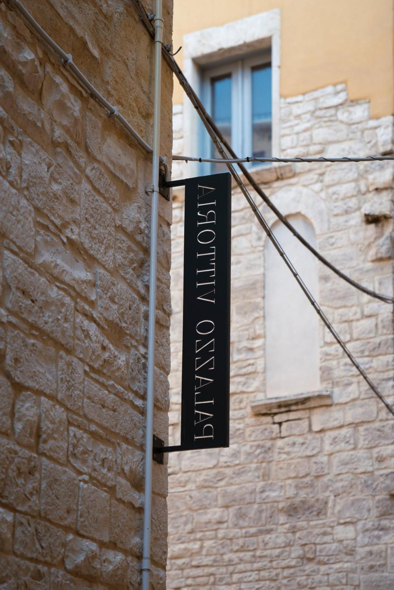 B&B Palazzo Vittoria 비쉘리에 외부 사진